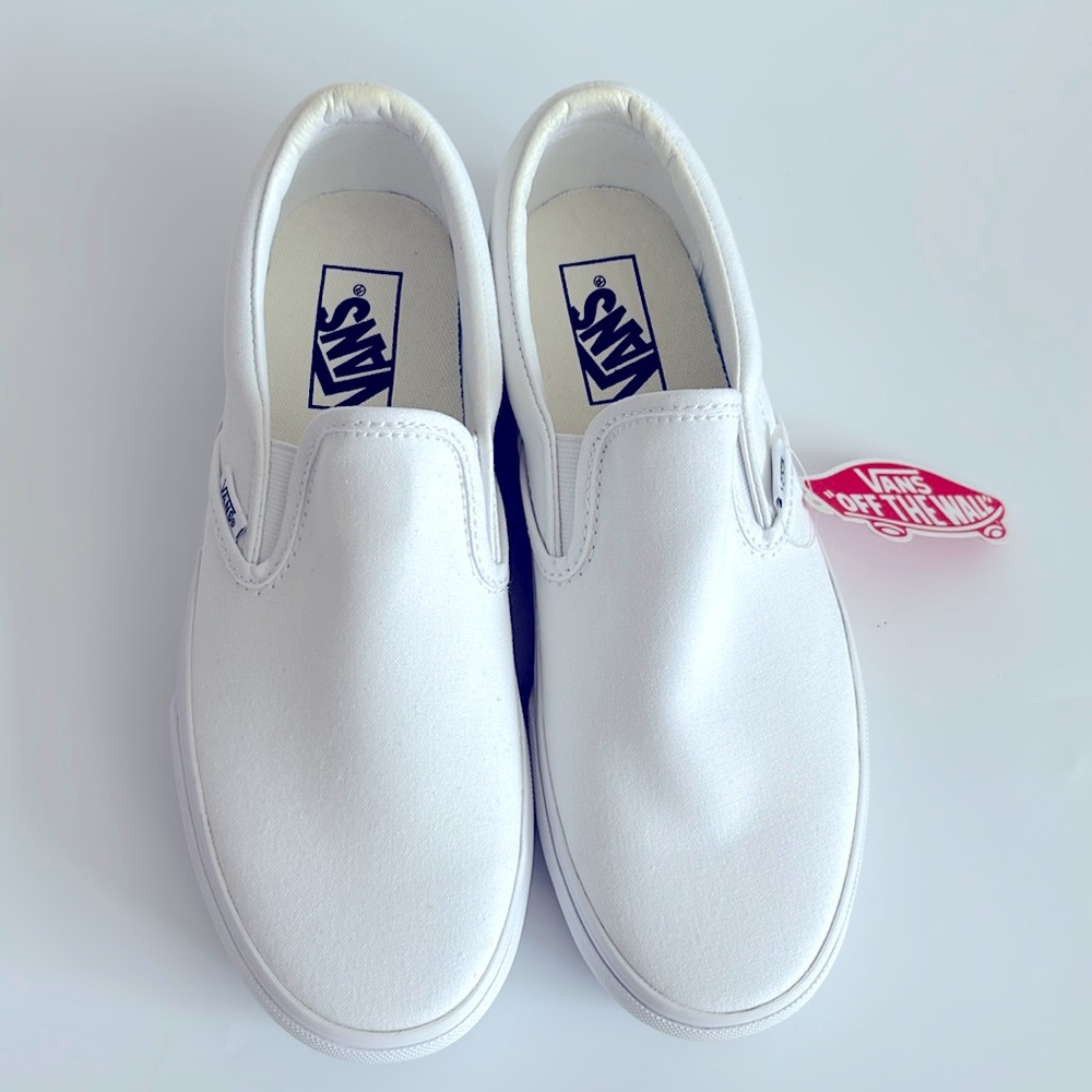 New In Box Vans Classic Slip-On Platform True White Skate Sneaker Shoes - Picture 2 of 5